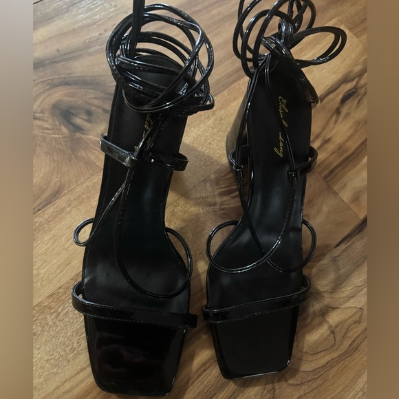 Black Strappy Heeled Sandals Size 9 - Picture 5 of 10